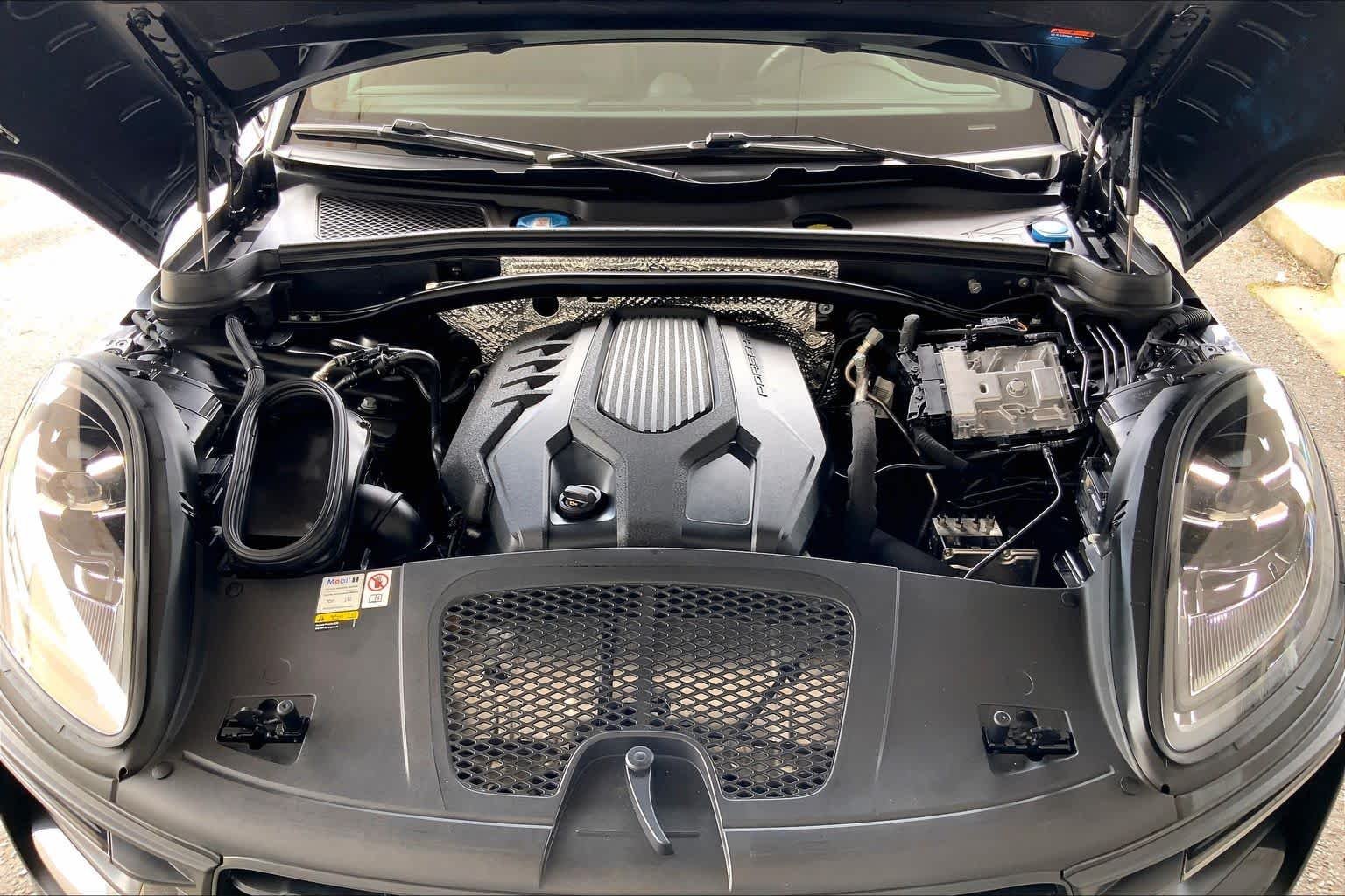 2022 Porsche Macan Base - Photo 30