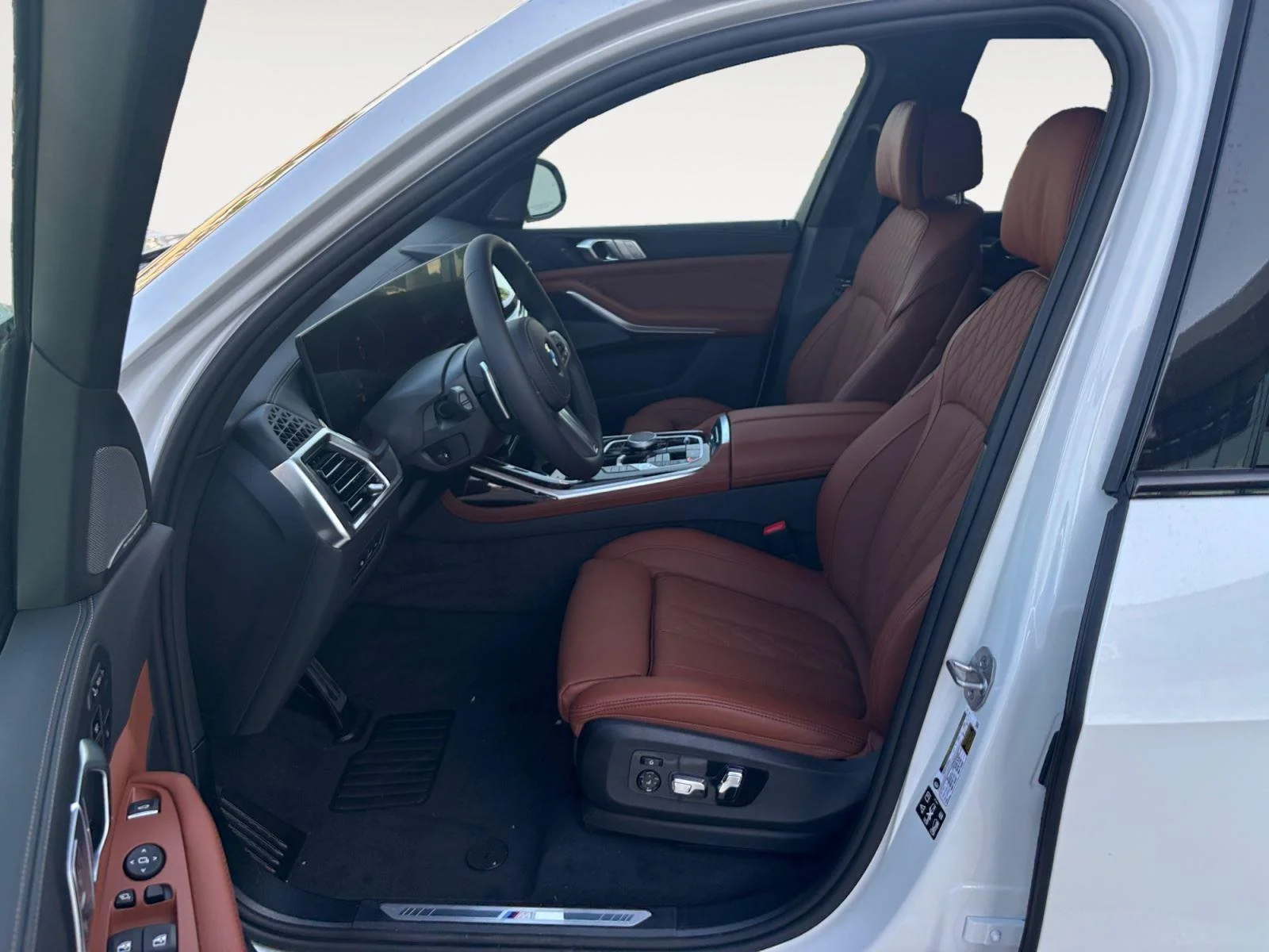 New 2027 Mineral White Metallic BMW xDrive40i image 20
