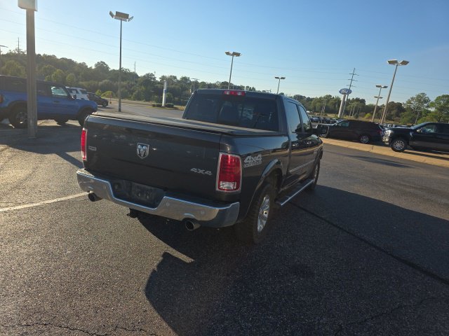 Used 2018 Granite Crystal Clearcoat Metallic Ram Laramie image 3