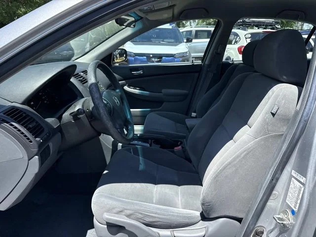 Used 2007 Silver Honda SE image 13
