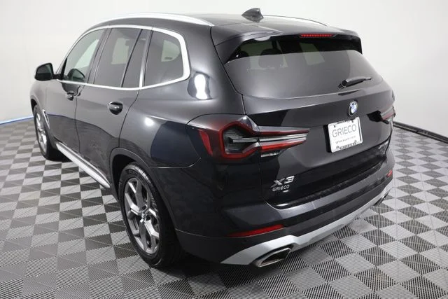 Used 2024 Black BMW xDrive30i image 6