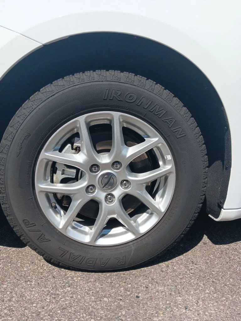 Used 2025 Bright White Clearcoat Chrysler Select image 10
