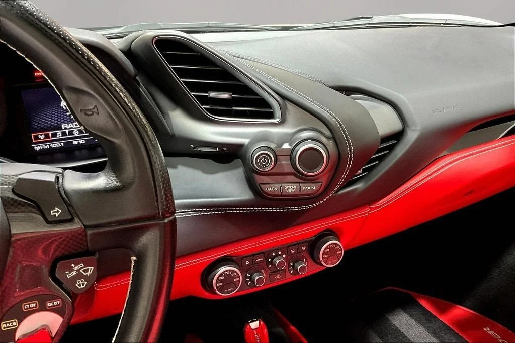 2017 Ferrari 488 GTB Base - Photo 10