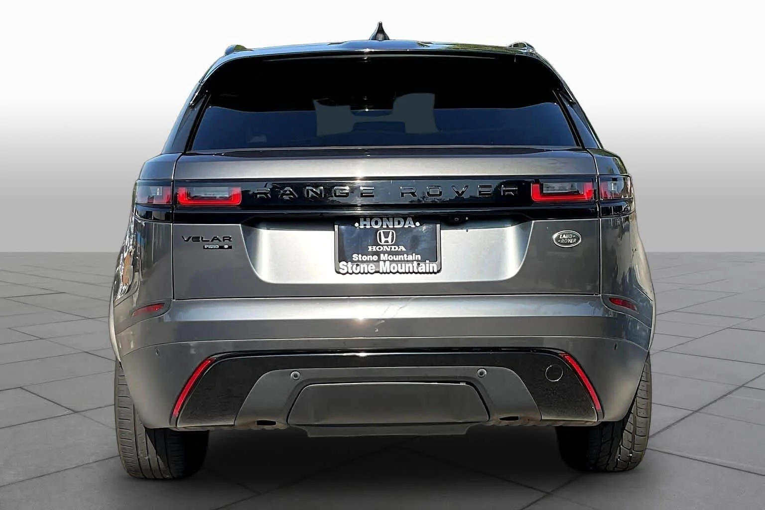 Used 2019 Corris Grey Metallic Land Rover S image 5