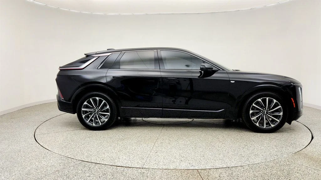 Used 2024 Stellar Black Metallic Cadillac 4dr Sport w/1SJ image 4