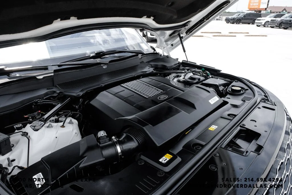 Used 2019 Fuji White Land Rover 5.0L V8 Supercharged image 62