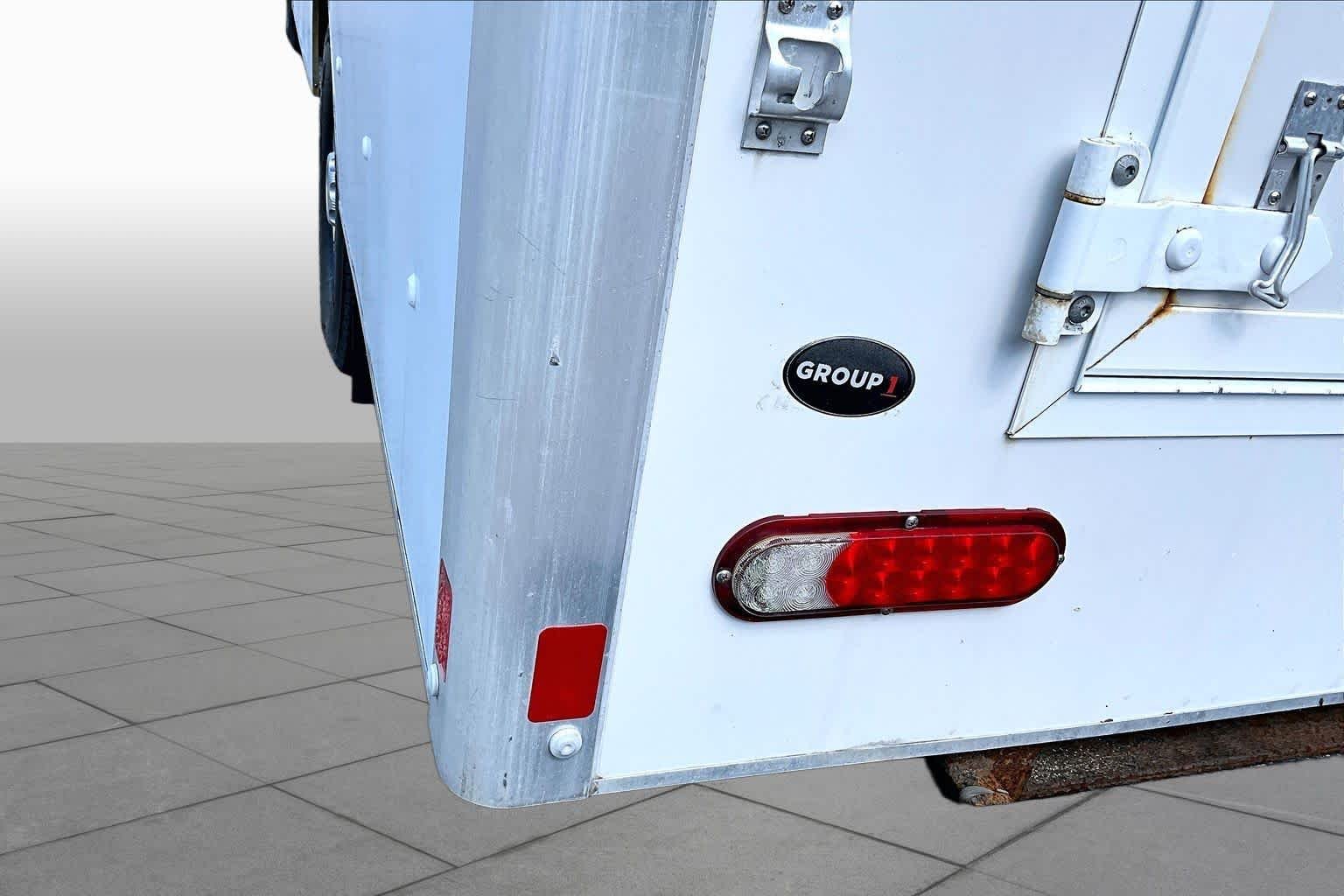 Used 2017 Summit White Chevrolet  image 25