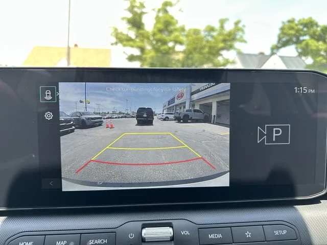 New 2026 Snow White Pearl Kia LXS image 24