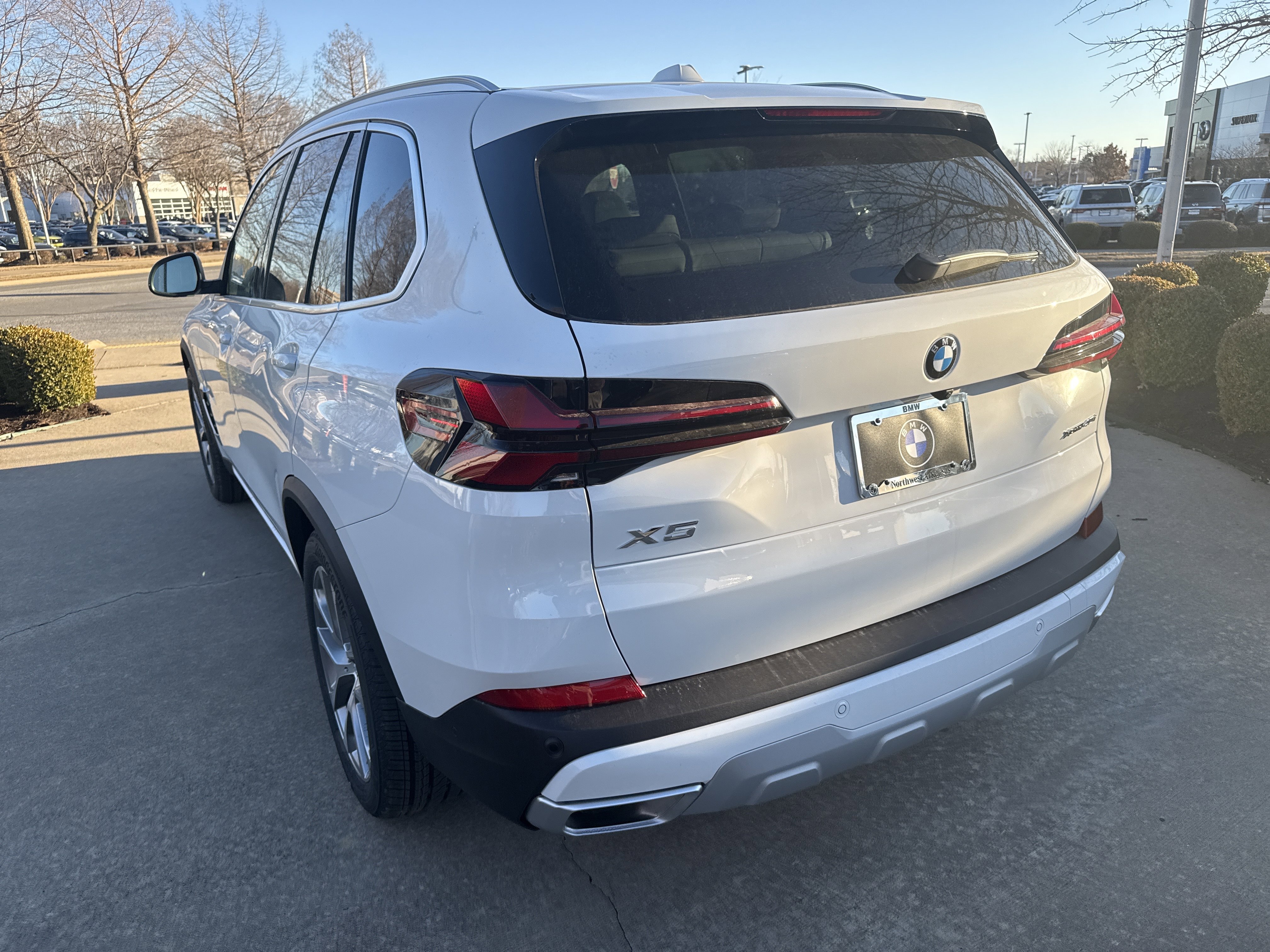 New 2026 0300 Alpine White BMW xDrive40i image 3