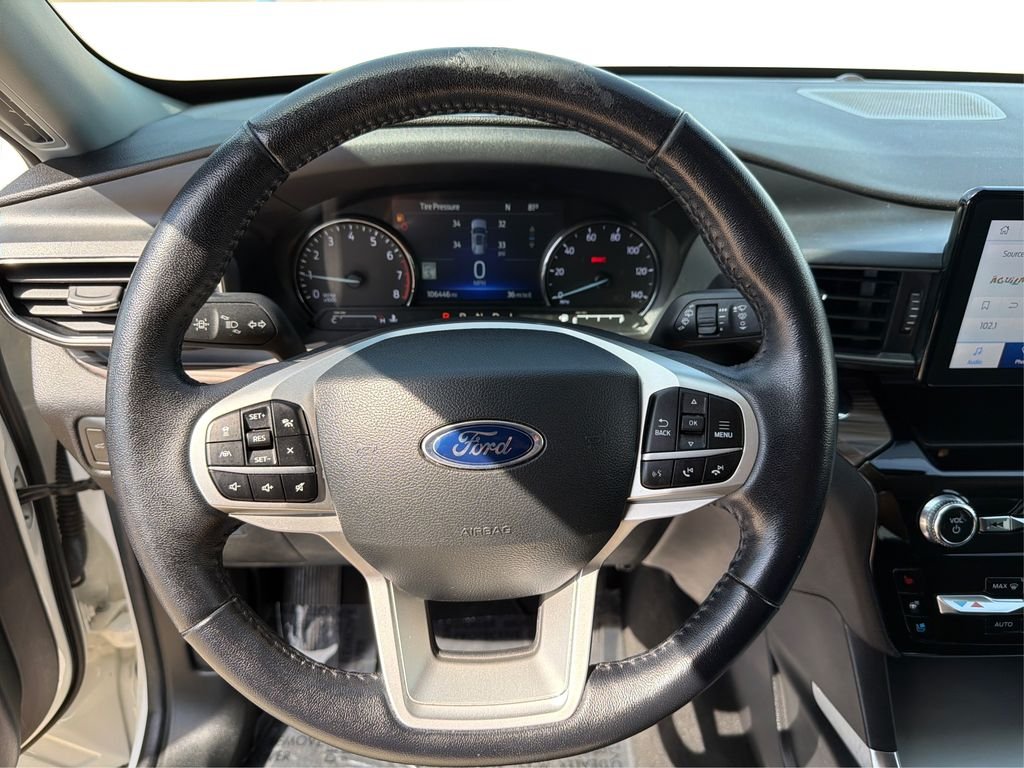 Used 2022 White Ford Limited image 17