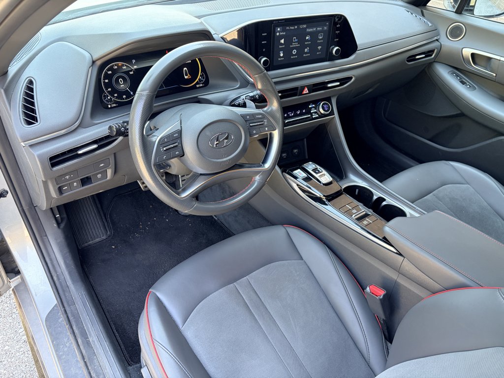 Used 2020 Shimmering Silver Pearl Hyundai SEL Plus image 11