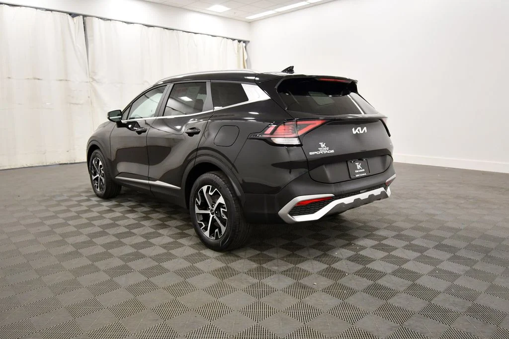 Certified Used 2024  Kia EX image 5