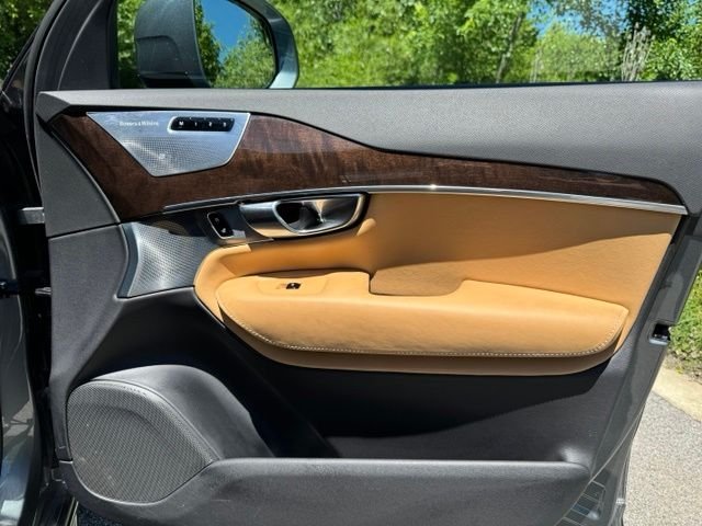 Used 2017 Gray Metallic Volvo T6 Momentum image 19