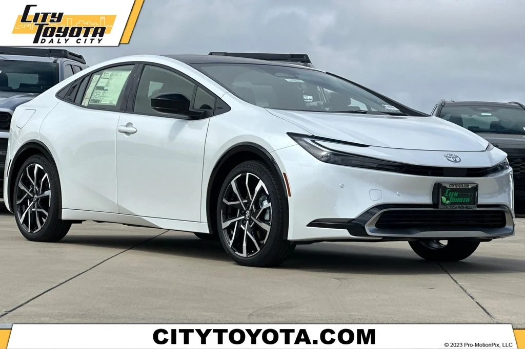 2027 Toyota Prius Plug-in Hybrid  XSE