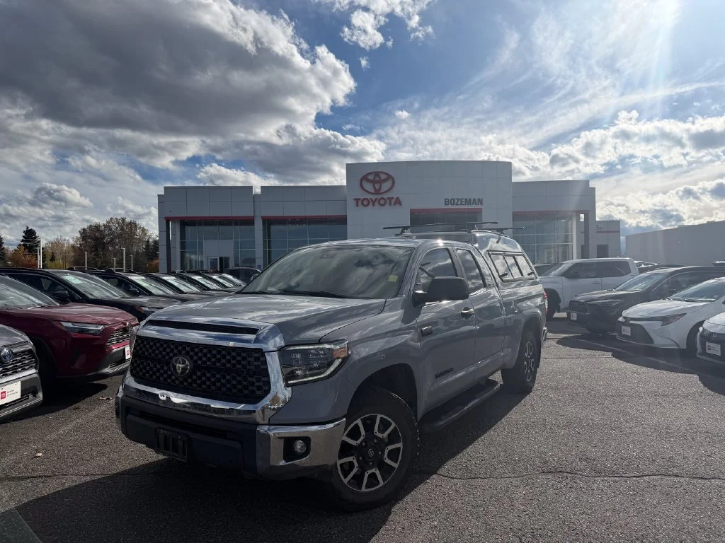 Used 2021  Toyota SR5 image 1