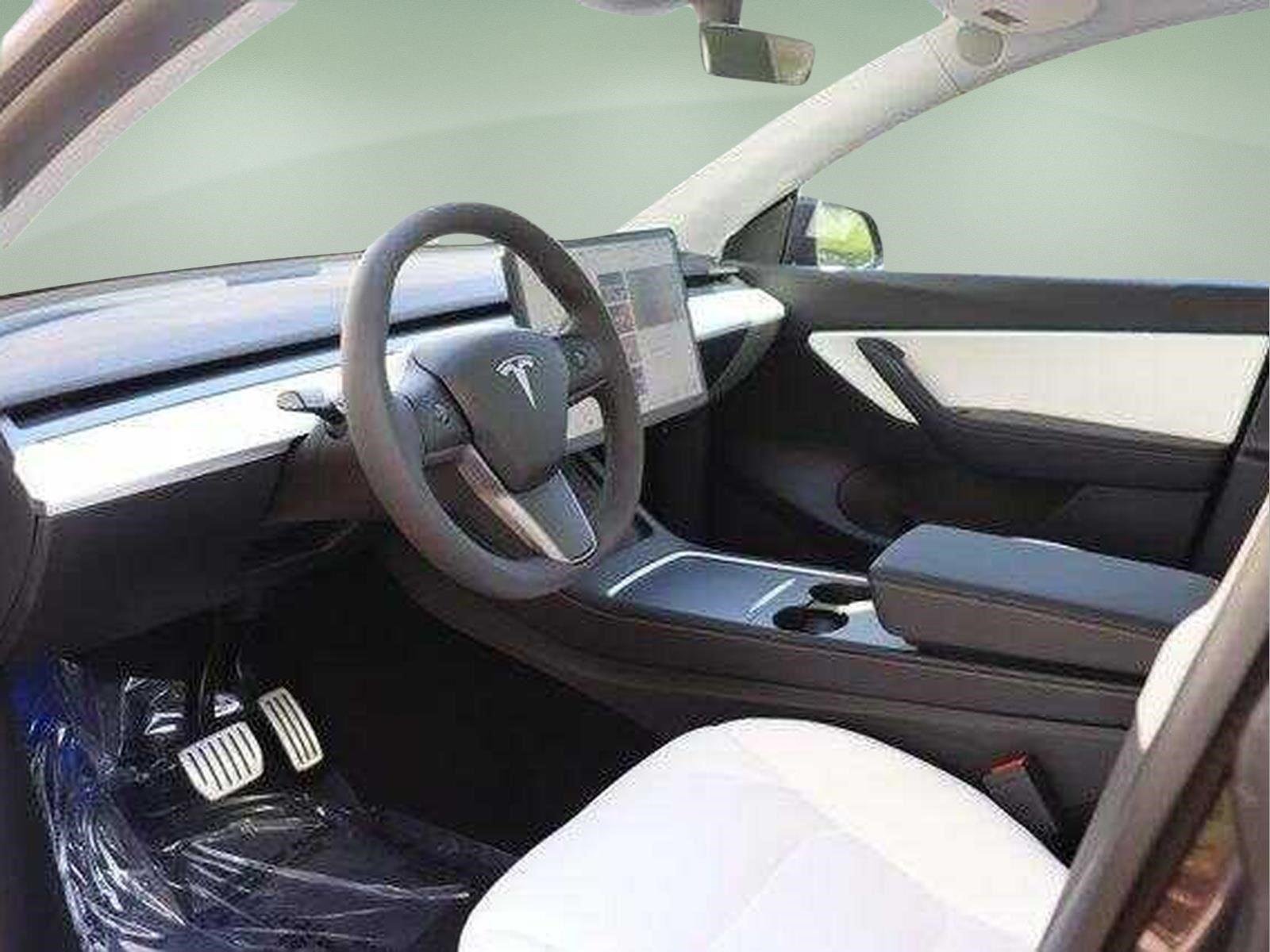 Used 2021 Midnight Silver Metallic Tesla Long Range image 19