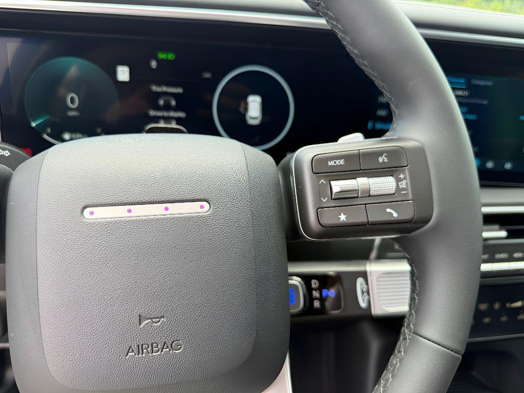 New 2026 Creamy White Pearl Hyundai Blue SEL Premium 7P image 24