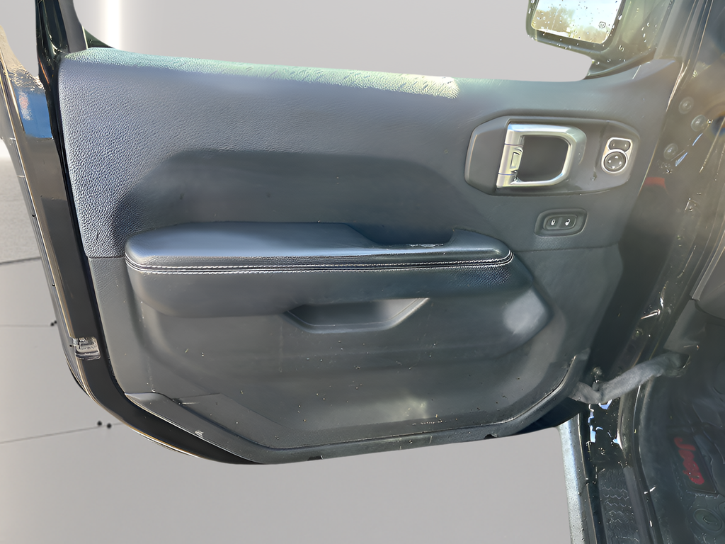 Used 2018 Black Jeep Unlimited Sahara image 10