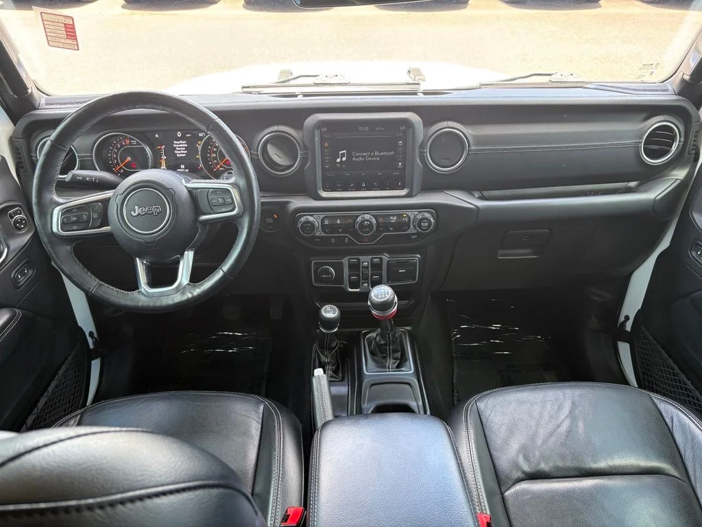 Used 2018 White Jeep Unlimited Sahara image 25