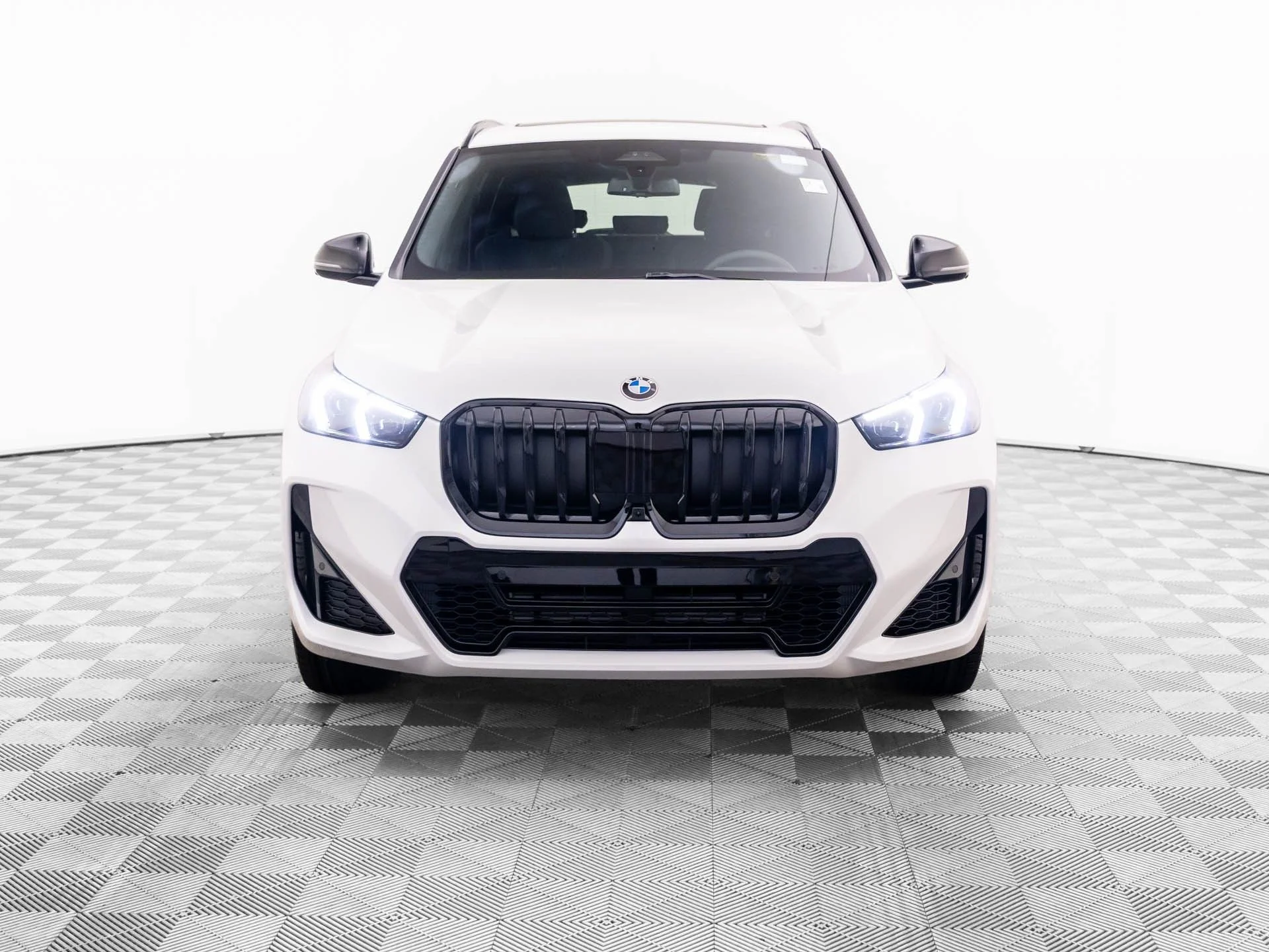 New 2026 White BMW xDrive28i image 10