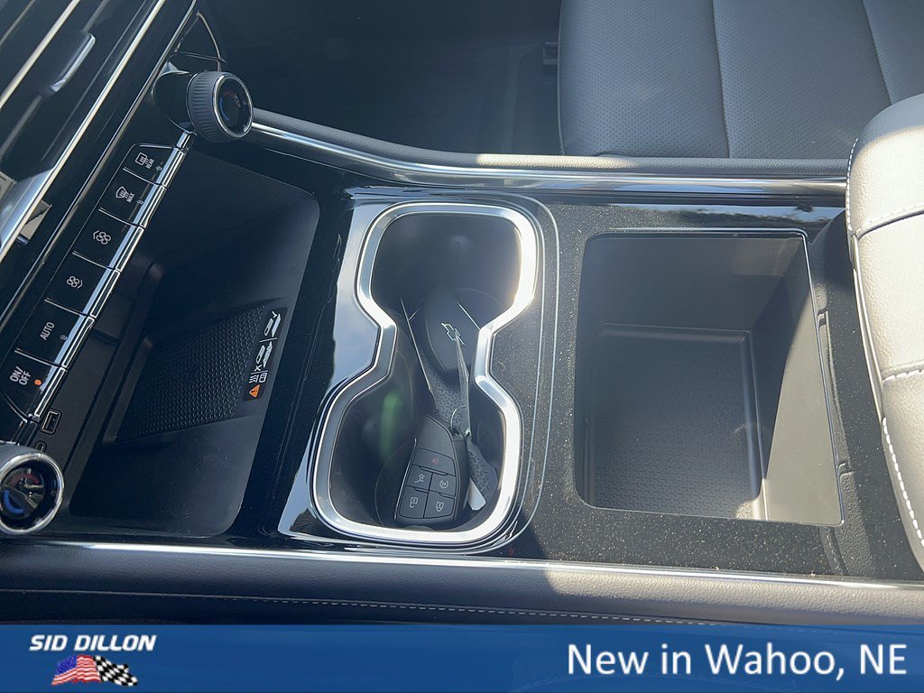 New 2027 Mosaic Black Metallic Chevrolet LT image 19
