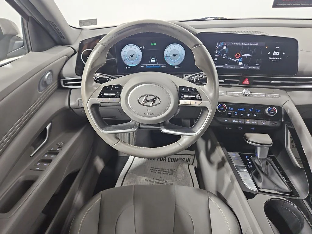 Used 2023 Silver Hyundai SEL image 15