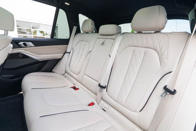Used 2019 Alpine White BMW xDrive40i image 33
