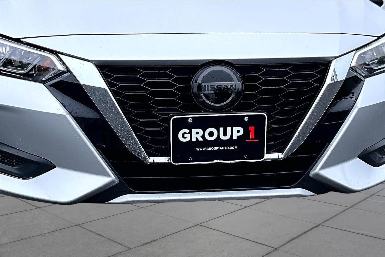 Used 2022 Brilliant Silver Metallic Nissan SV image 29