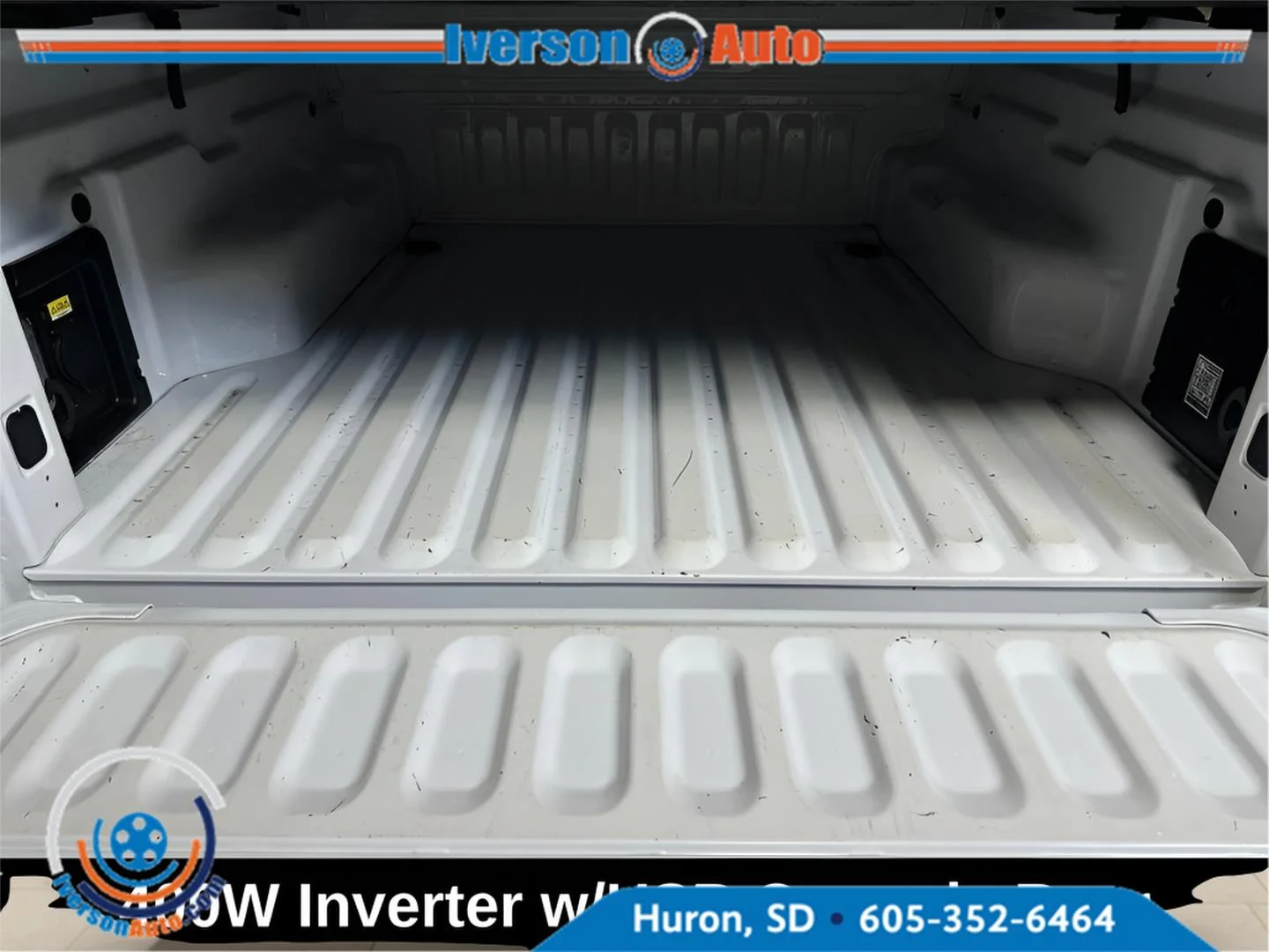 Used 2023 Oxford White Ford XLT image 11