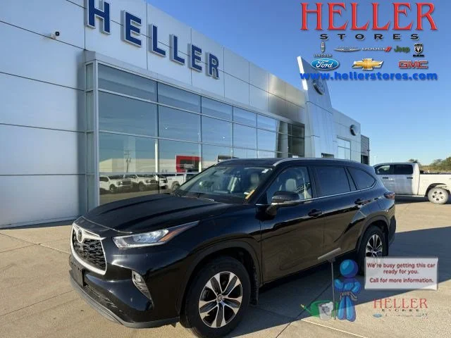 Used 2026 Black Toyota XLE image 1