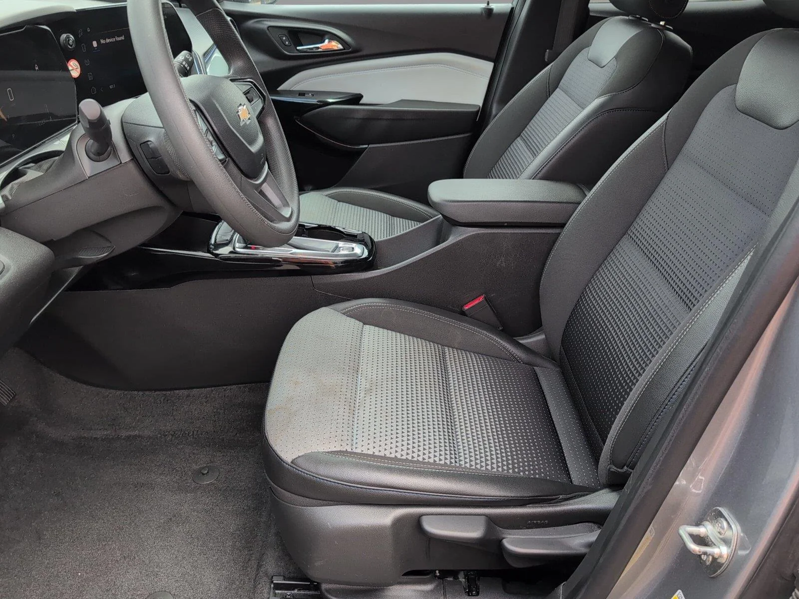 Used 2025 Sterling Gray Metallic Chevrolet LT image 3