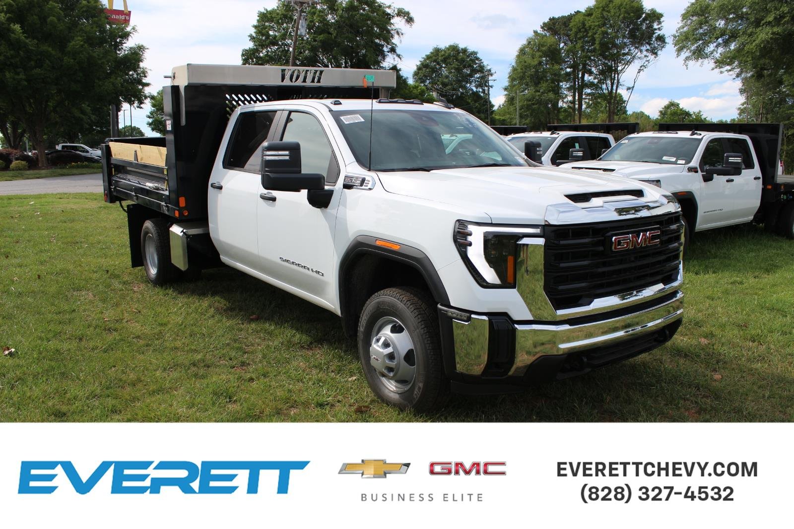 New 2026 Summit White GMC Pro image 1