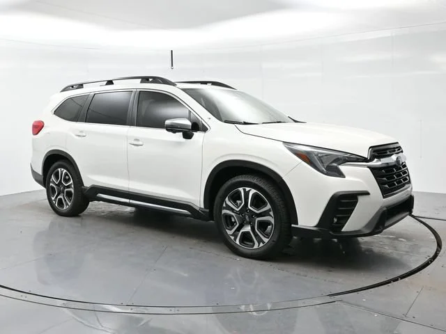 Used 2023 Crystal White Pea Subaru Limited image 1