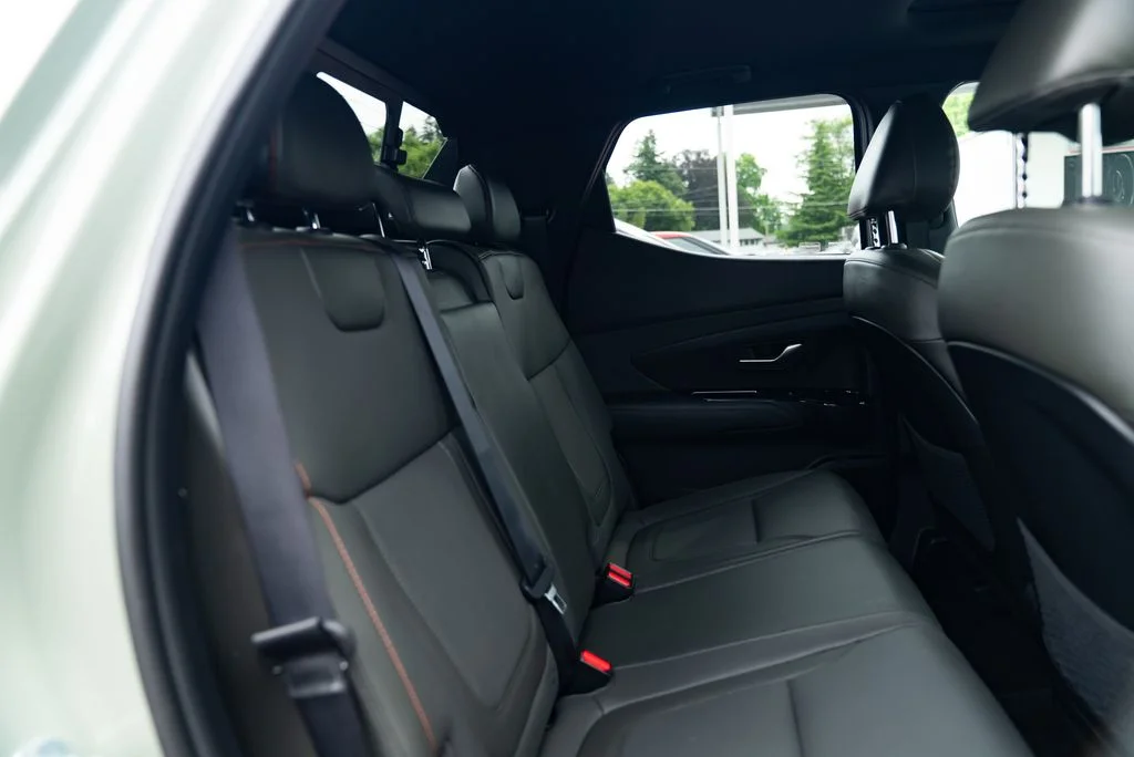 Used 2024 Green Hyundai Limited image 22