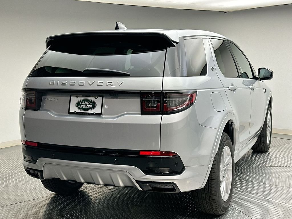 Certified Used 2025 Hakuba Silver Metallic Land Rover S image 2