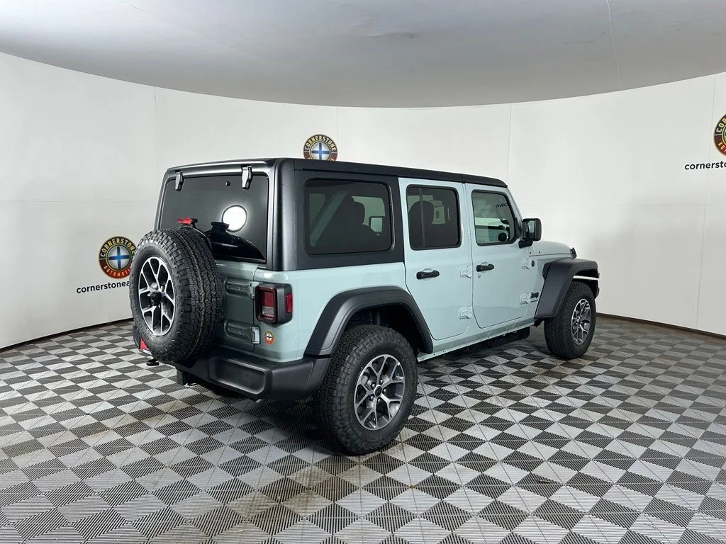 New 2026 Earl Clear-Coat Exterior Paint Jeep Sport S image 14