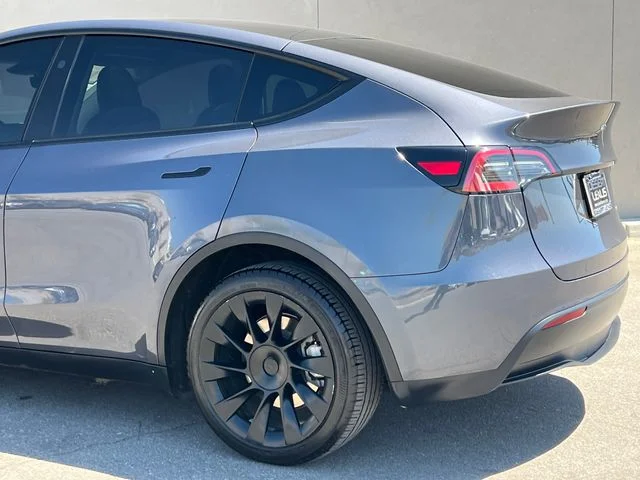 Used 2023 Midnight Silver Metallic Tesla Long Range image 8