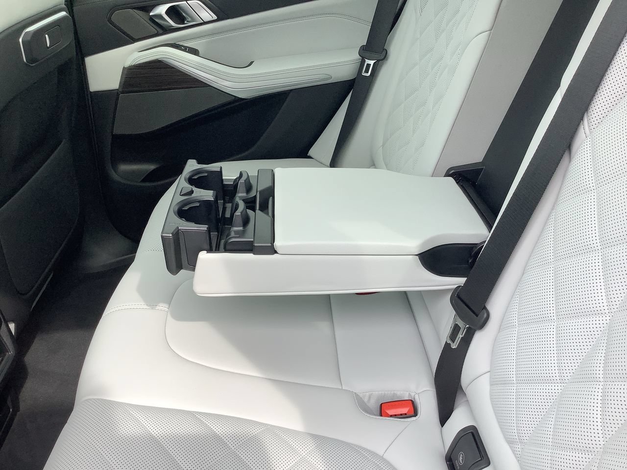 New 2026 Brooklyn Grey Metallic BMW xDrive40i image 31