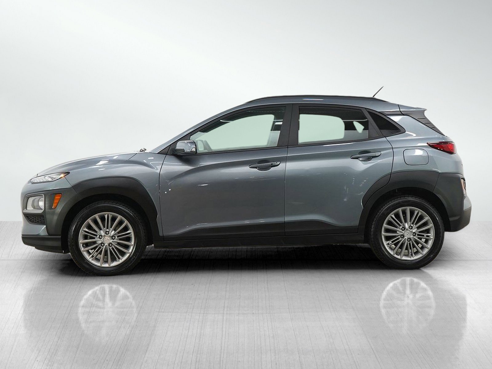 Used 2020 Hyundai Kona SEL with VIN KM8K2CAAXLU490290 for sale in Minneapolis, Minnesota