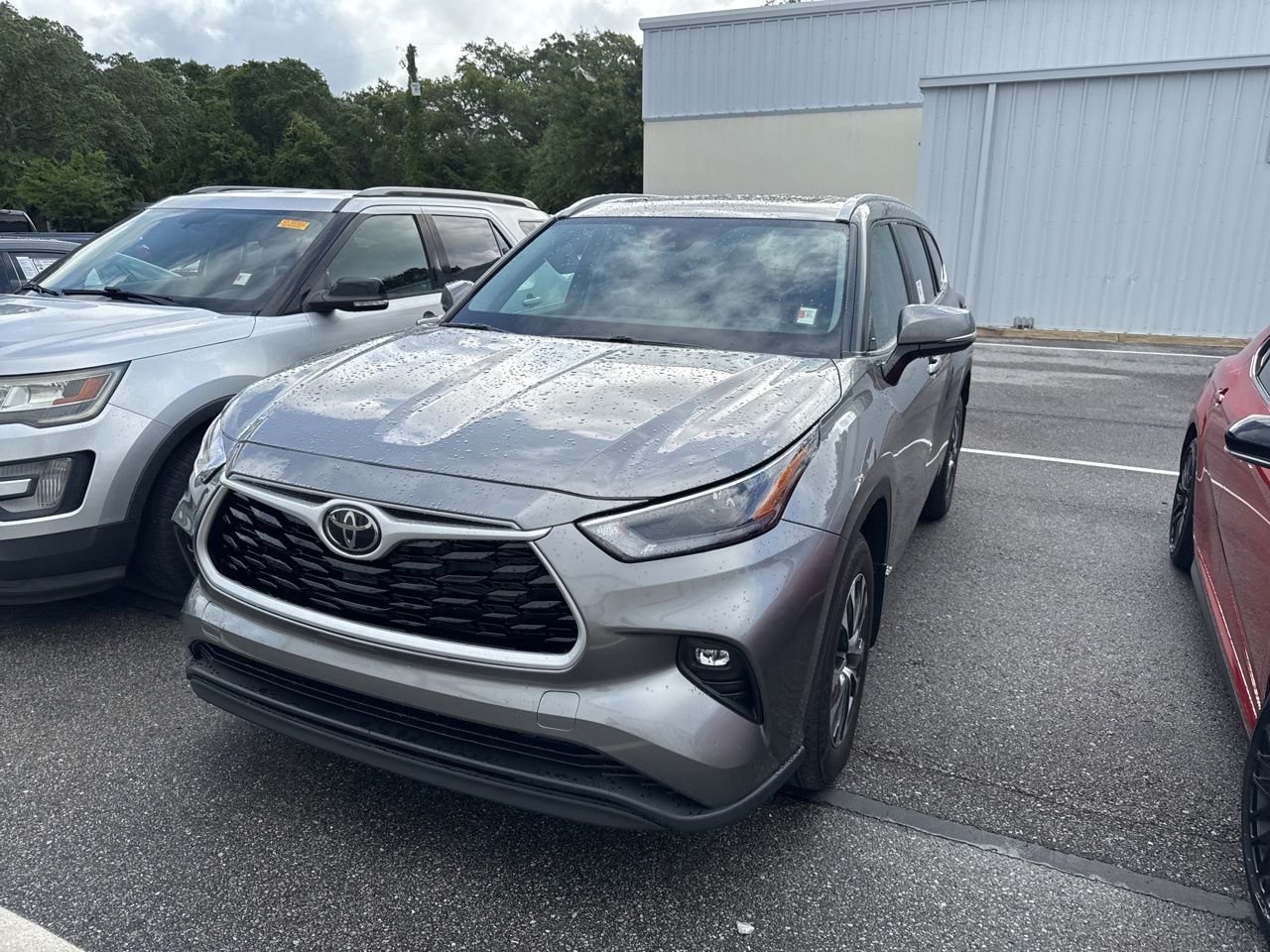 2025 Toyota Highlander Hybrid XLE AWD's photo