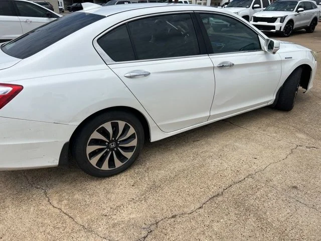 2015 Honda Accord Hybrid's photo
