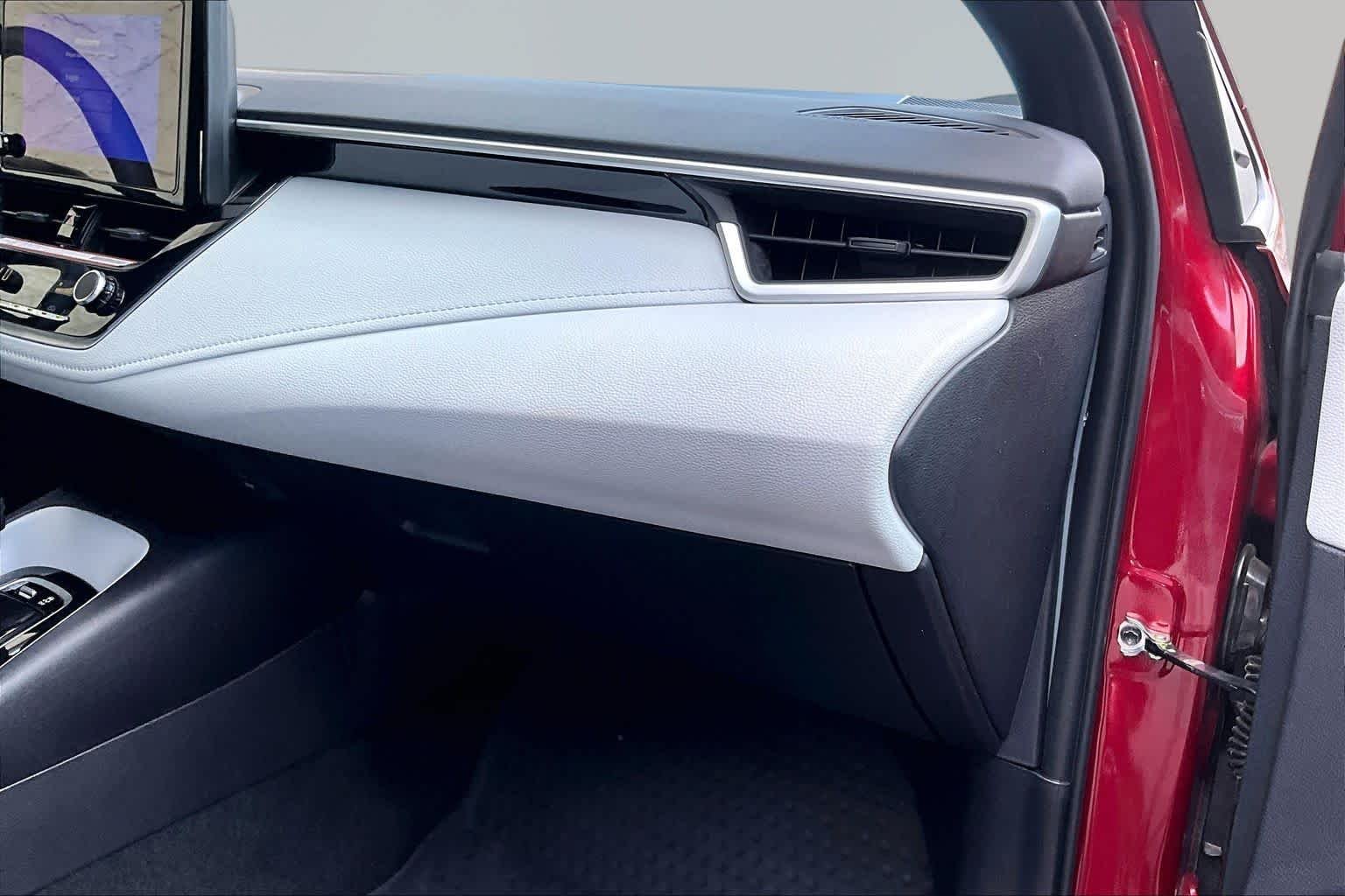 Used 2025 Ruby Flare Pearl Toyota SE image 19