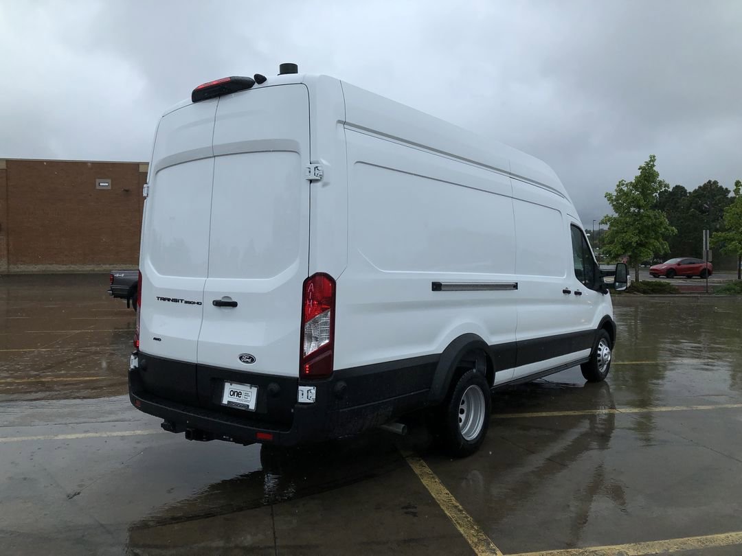New 2026 Oxford White Ford  image 8