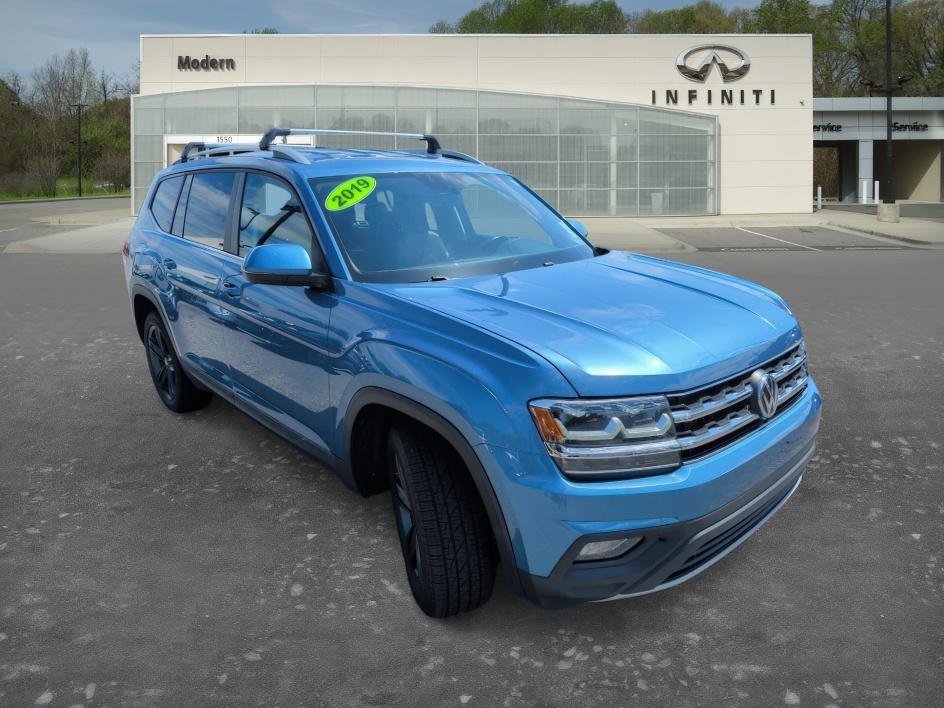 Used 2019 Pacific Blue Metallic Volkswagen 3.6L V6 SE image 2