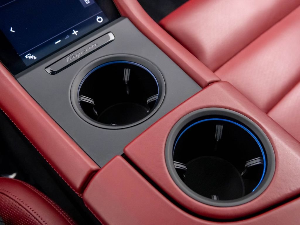 2023 Porsche Taycan GTS - Photo 29