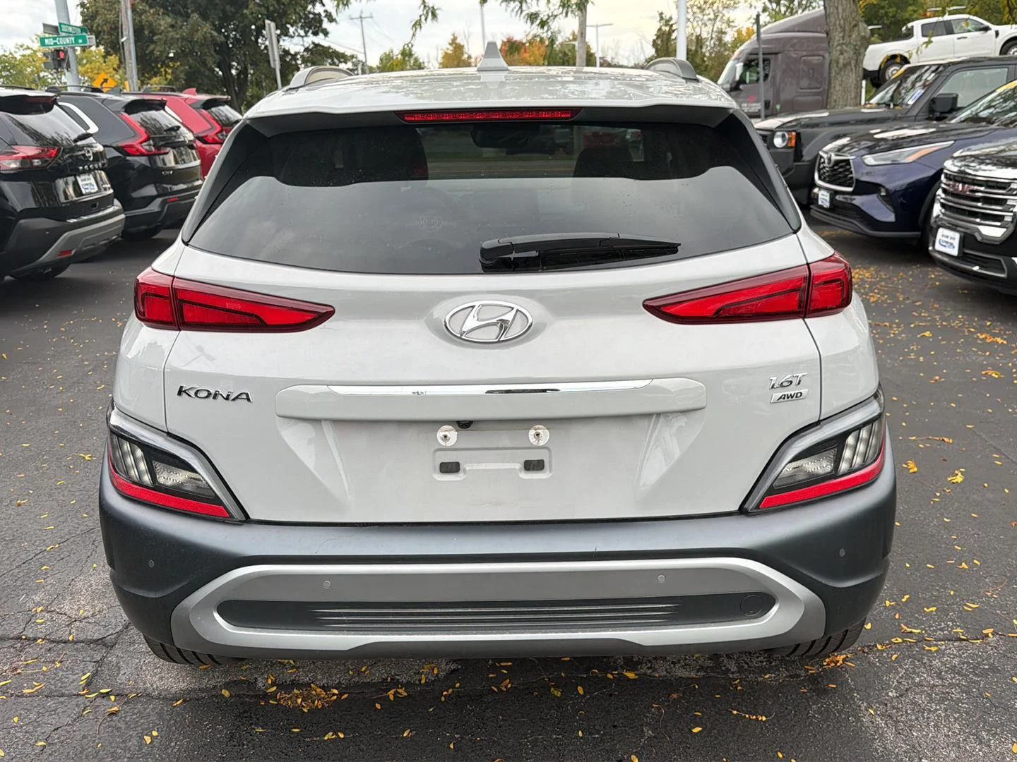 Used 2023 Cyber Silver Hyundai Limited image 5