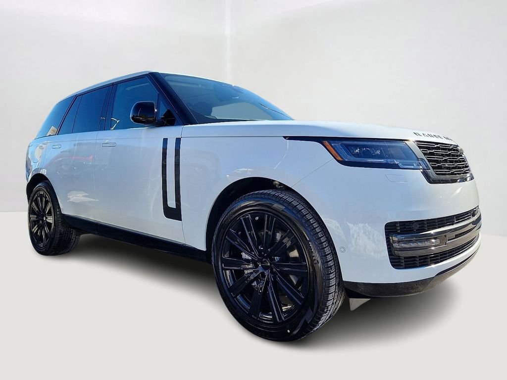 New 2026 Fuji White Land Rover SE image 2
