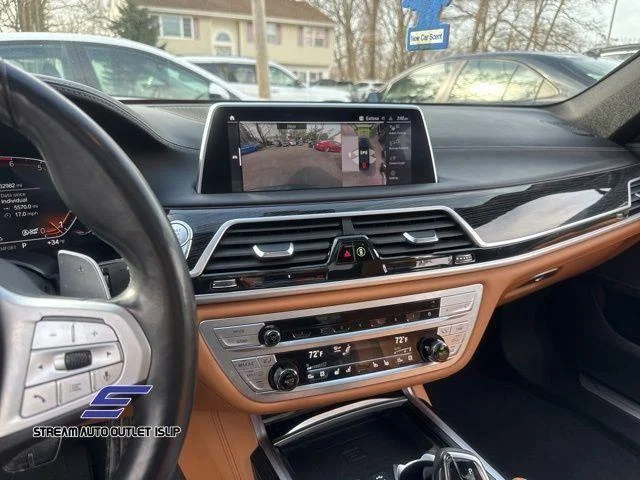 2022 BMW 7 Series 750i - Photo 45