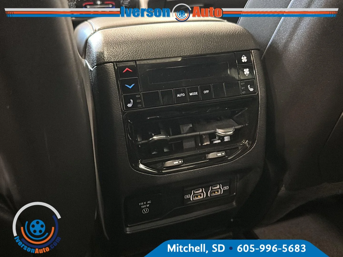 Used 2024 Baltic Gray Metallic Clearcoat Jeep Limited image 29