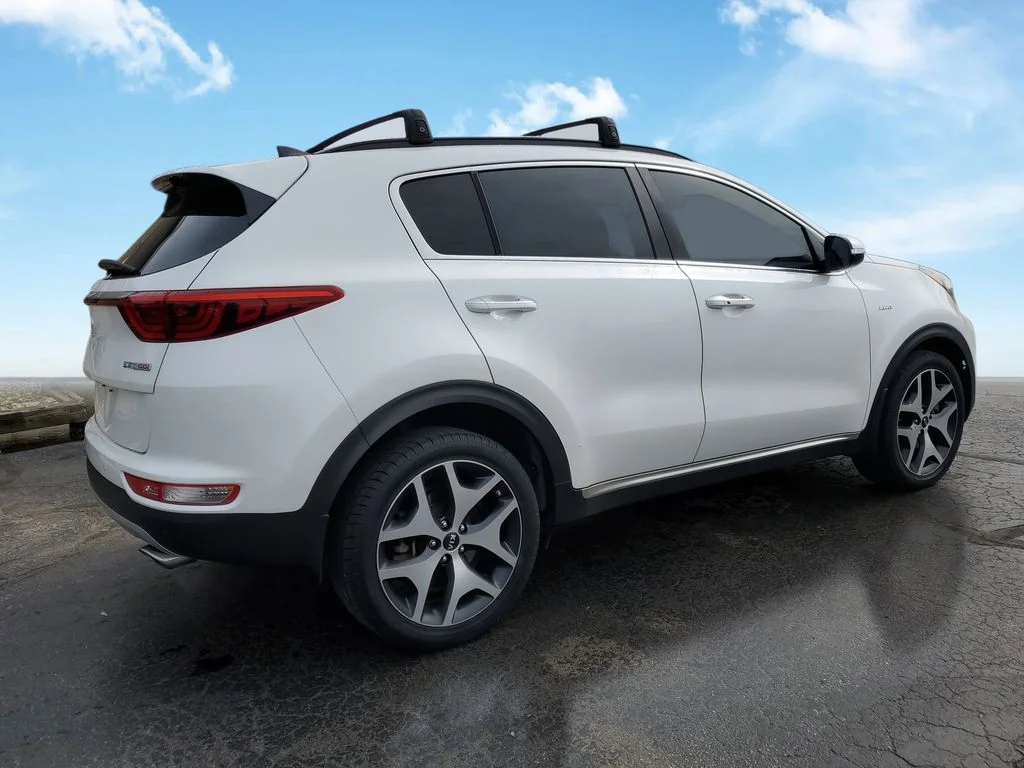 Used 2018 White Kia SX image 4